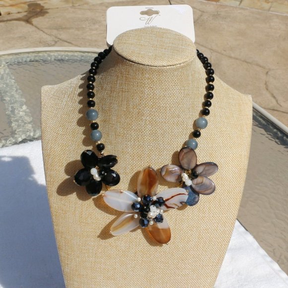 Large Agate Pearl & Mother of Pearl Flower Necklace Earring Set Chunky Handmade - Picture 6 of 6